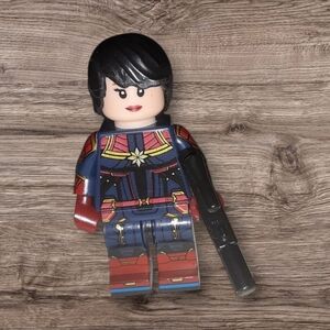 Captain marvel world minifigures